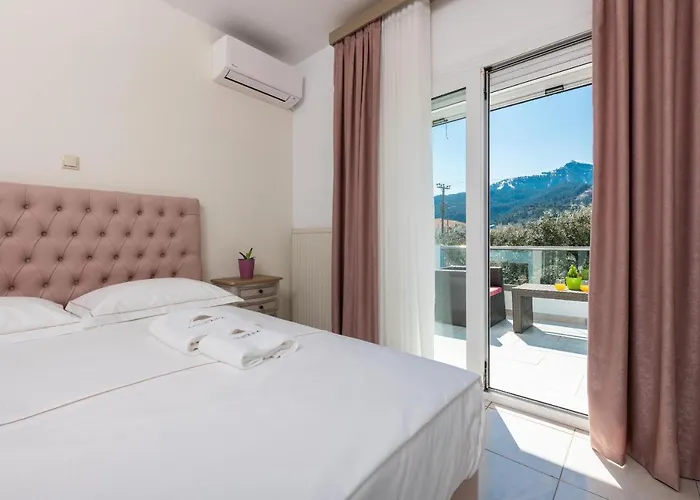 Ninemia * Limenas (Thasos)